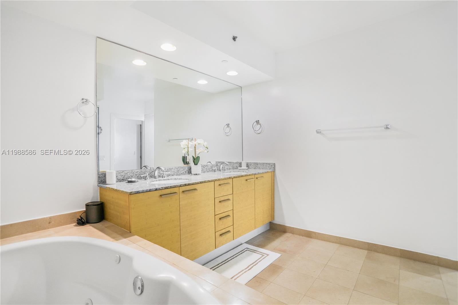 4511 3 / 2 1554 sq. ft. $ 2026-03-24 0 Photo