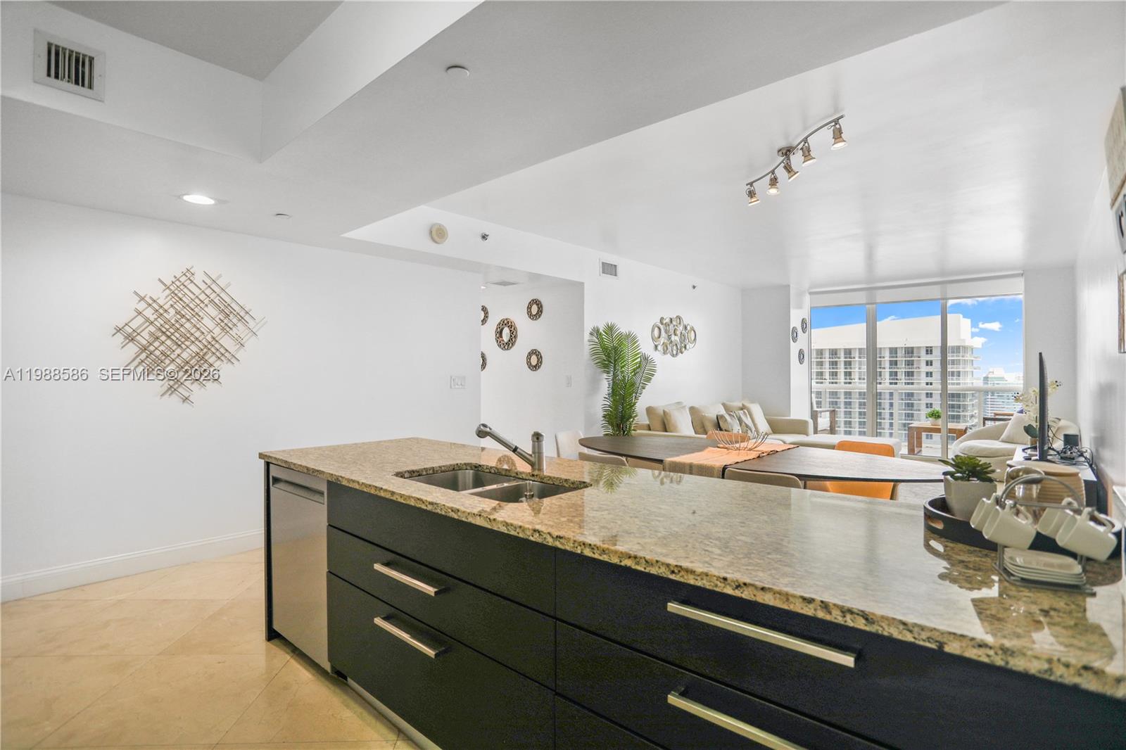 4511 3 / 2 1554 sq. ft. $ 2026-03-24 0 Photo