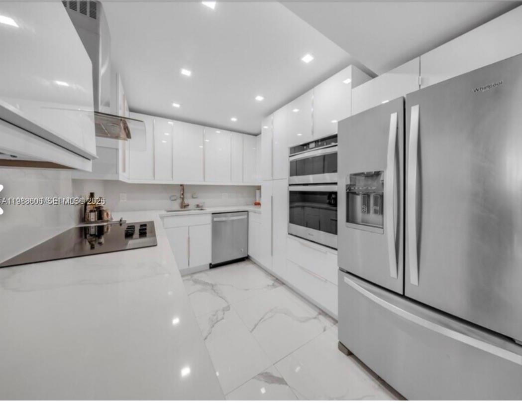 Photo of 2500 Parkview Dr  #2119, Hallandale Beach, Florida, 33009 - 