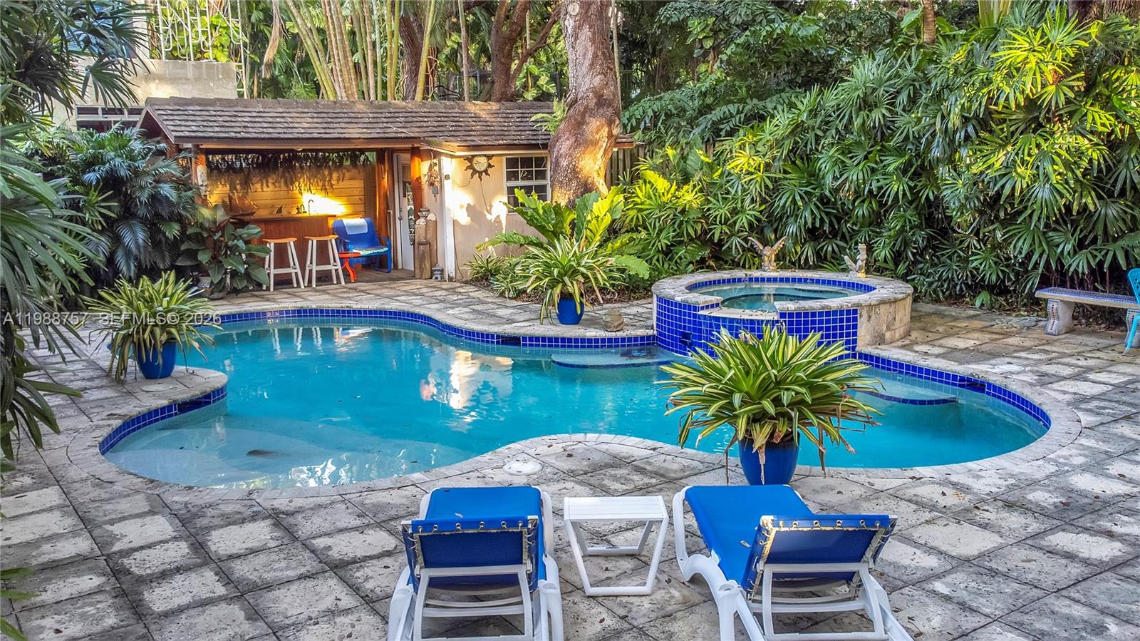   /   кв.футов $ 2026-03-24 0 Фото