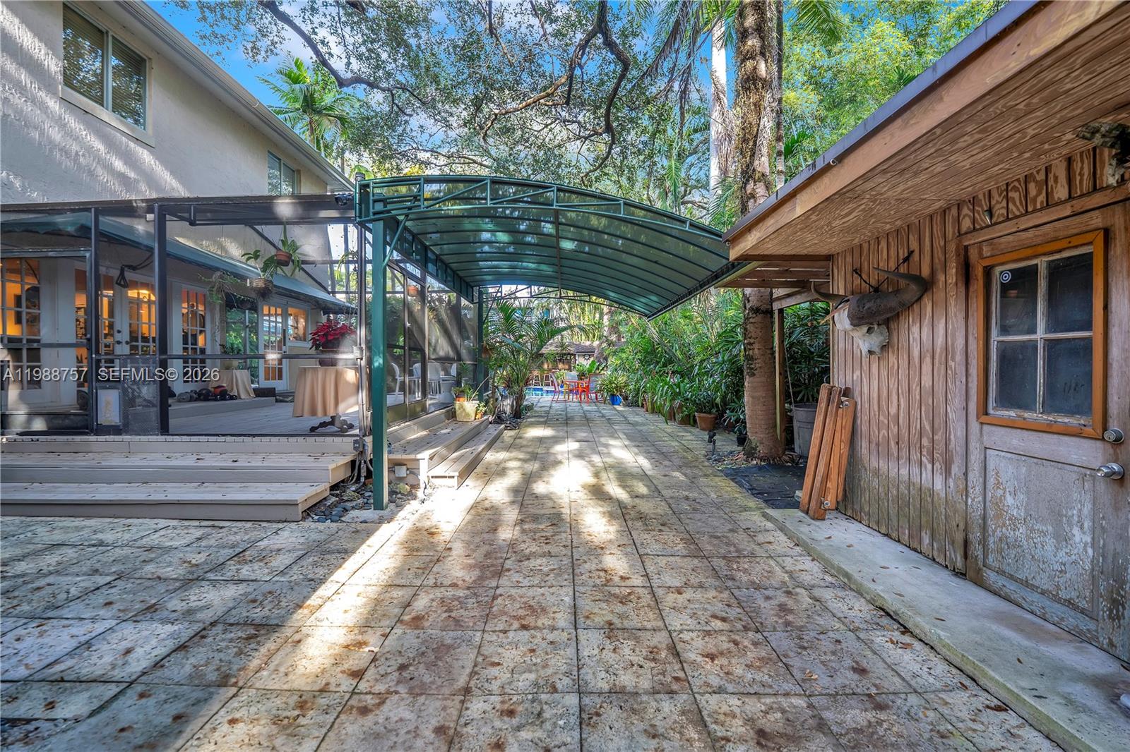   /   кв.футов $ 2026-03-24 0 Фото