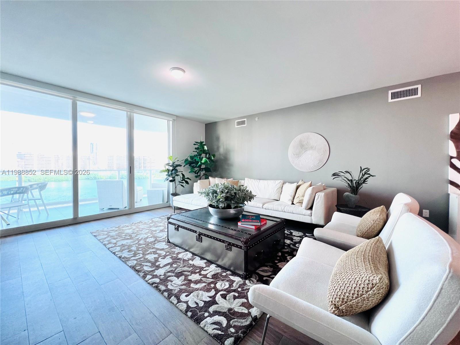 Photo of 3301 183rd St  #905, Aventura, Florida, 33160 - 