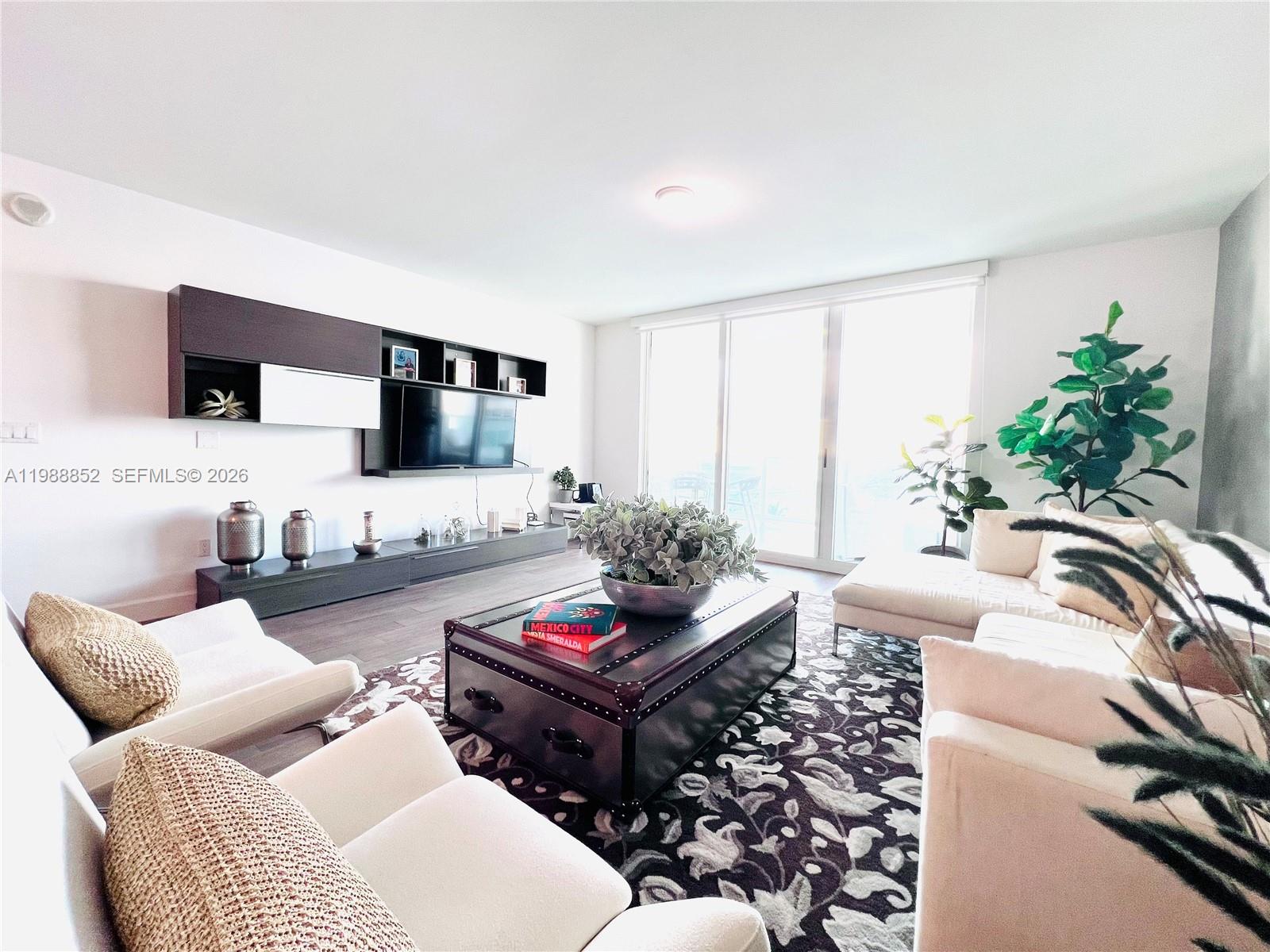 Photo of 3301 183rd St  #905, Aventura, Florida, 33160 - 