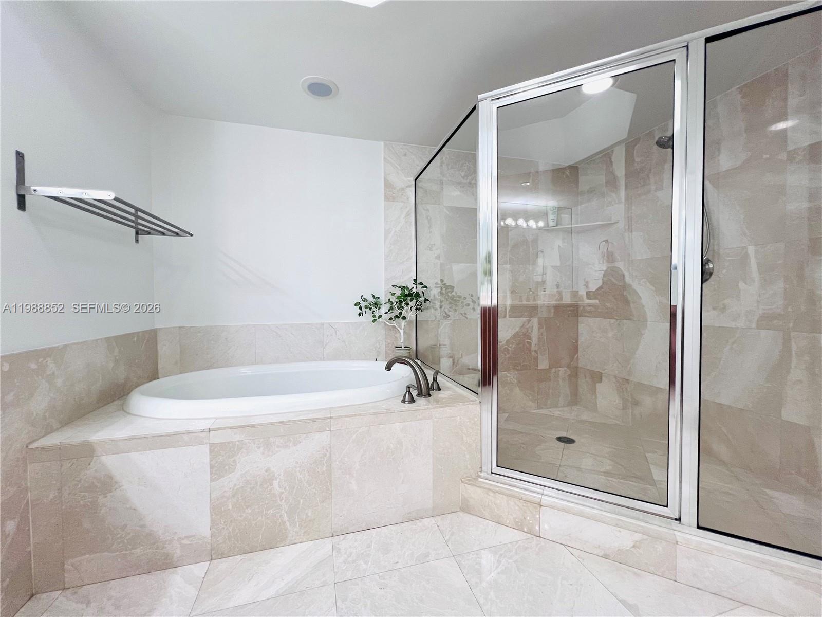 Photo of 3301 183rd St  #905, Aventura, Florida, 33160 - 