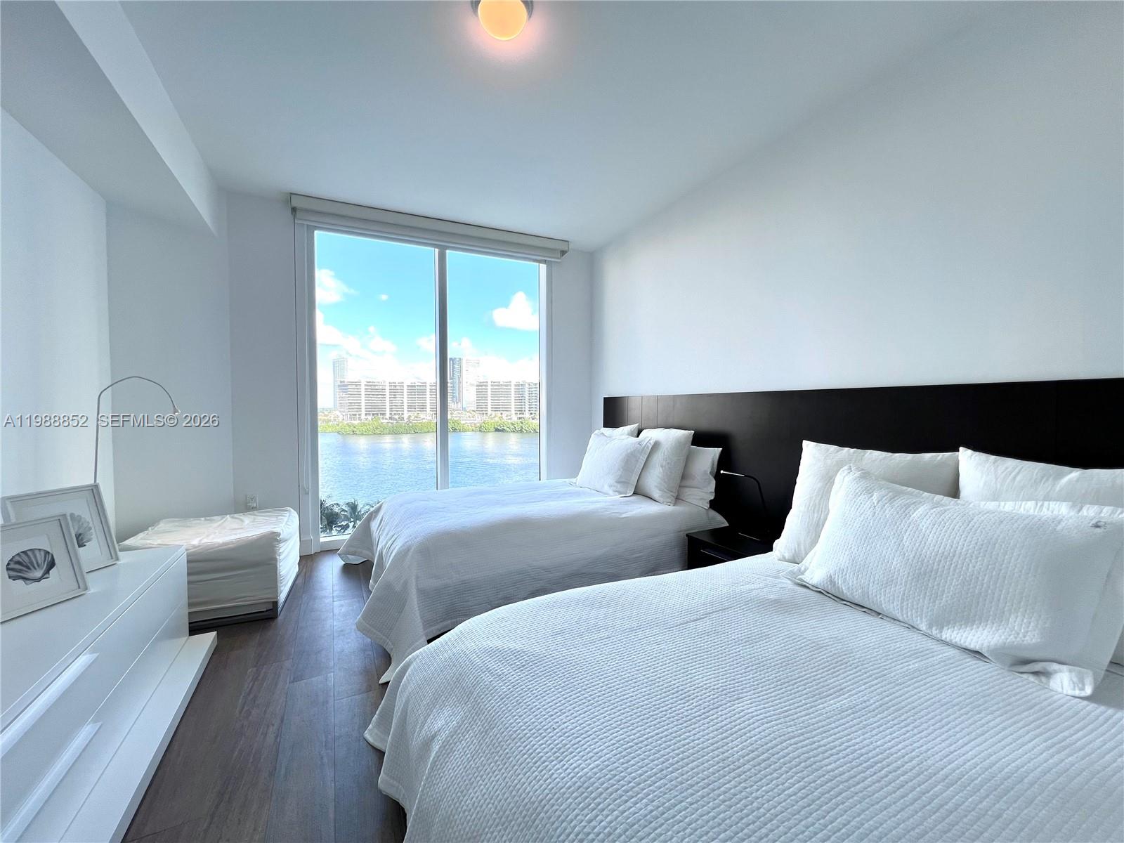 Photo of 3301 183rd St  #905, Aventura, Florida, 33160 - 