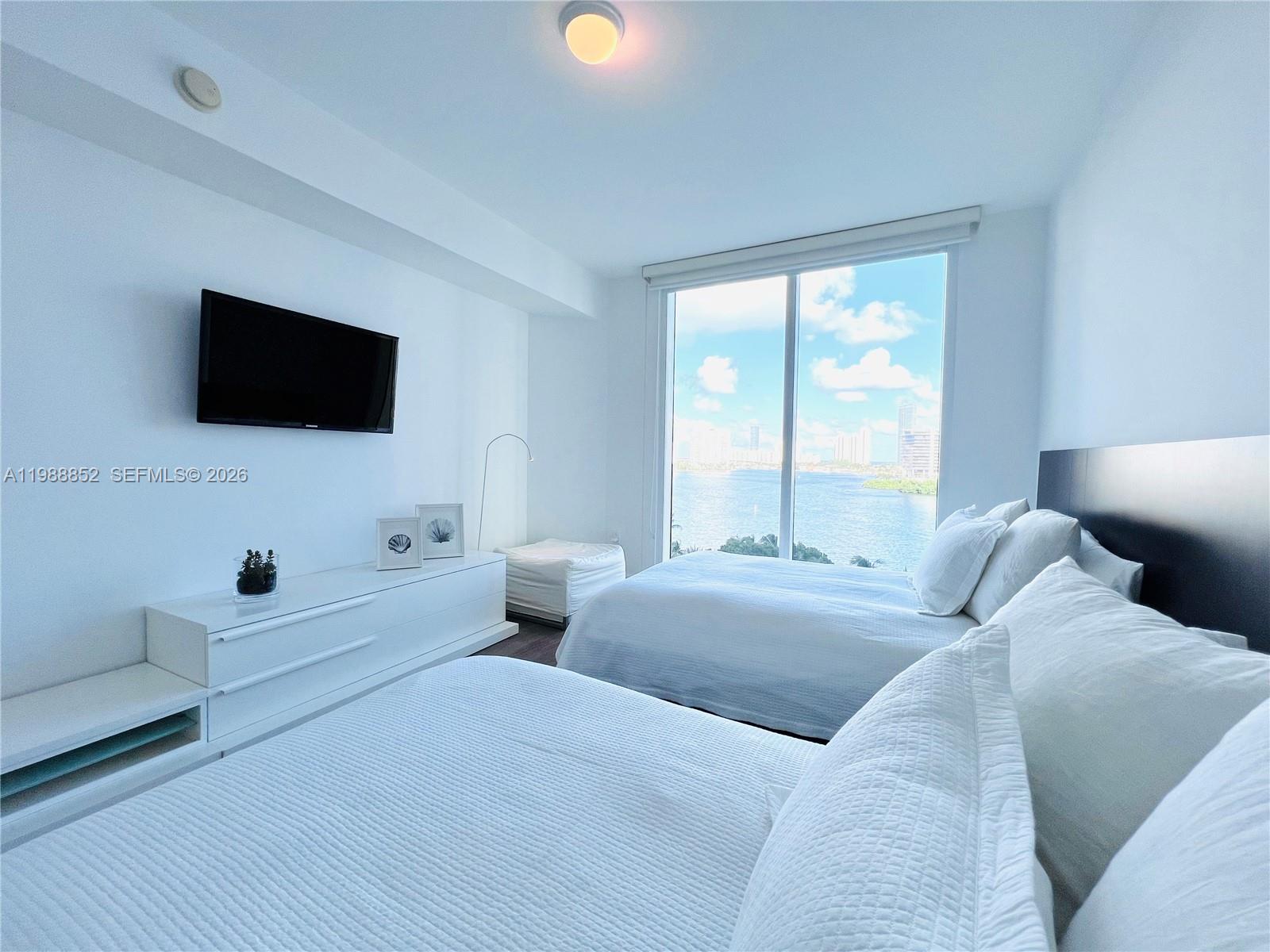 Photo of 3301 183rd St  #905, Aventura, Florida, 33160 - 