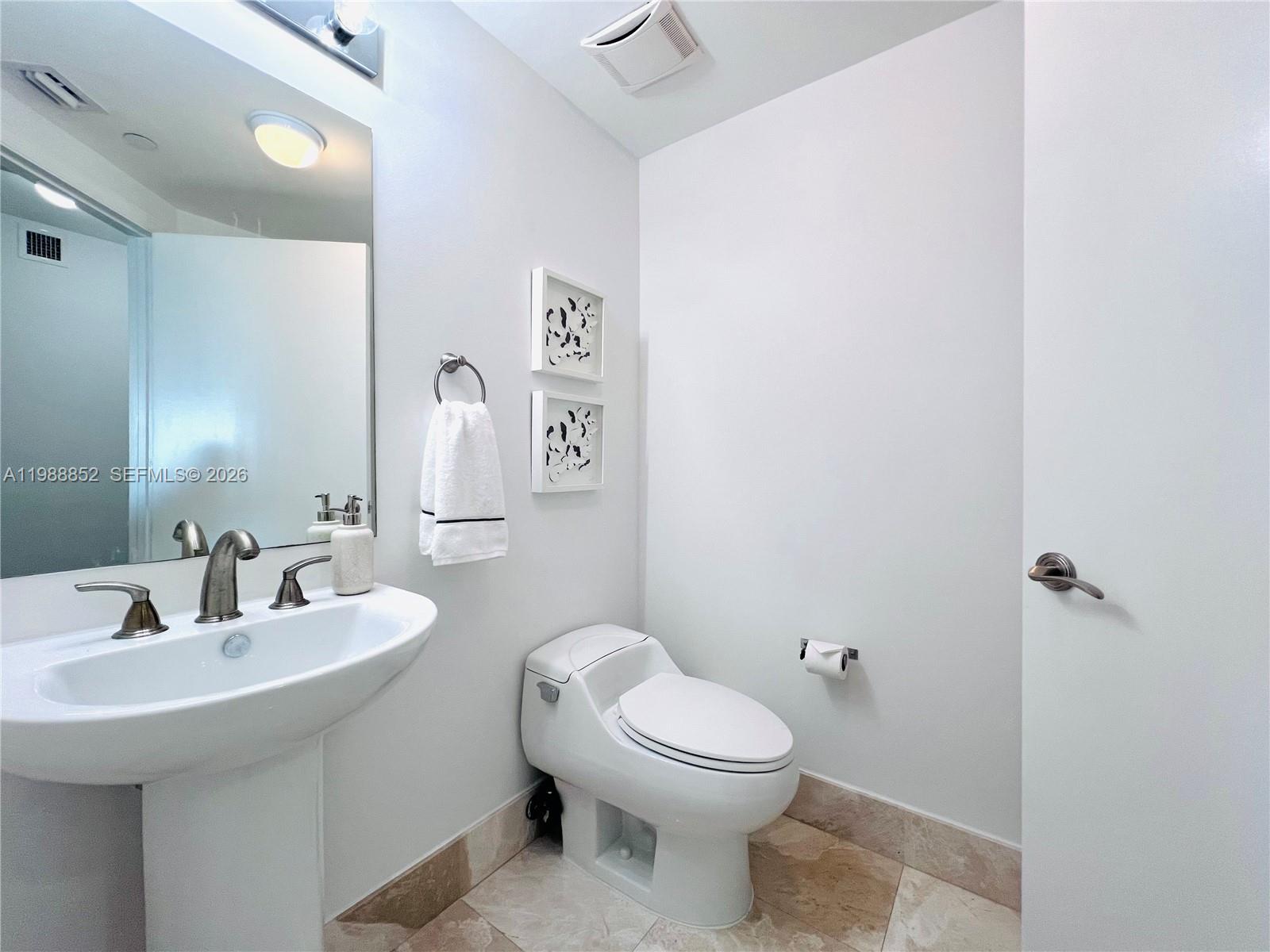 Photo of 3301 183rd St  #905, Aventura, Florida, 33160 - 