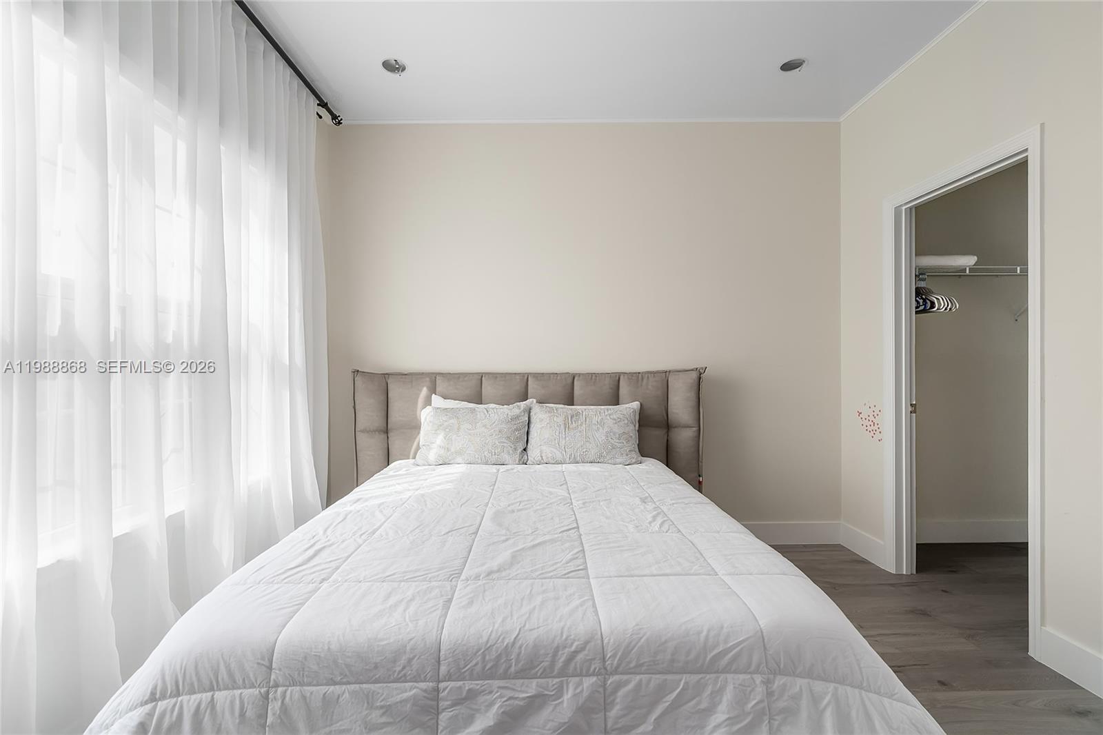 1475 3 / 3 1824 sq. ft. $ 2026-03-24 0 Photo