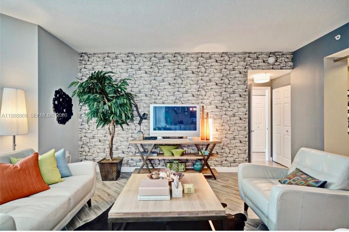 Photo of 140 Dixie Hwy #406, Hollywood, Florida, 33020 -