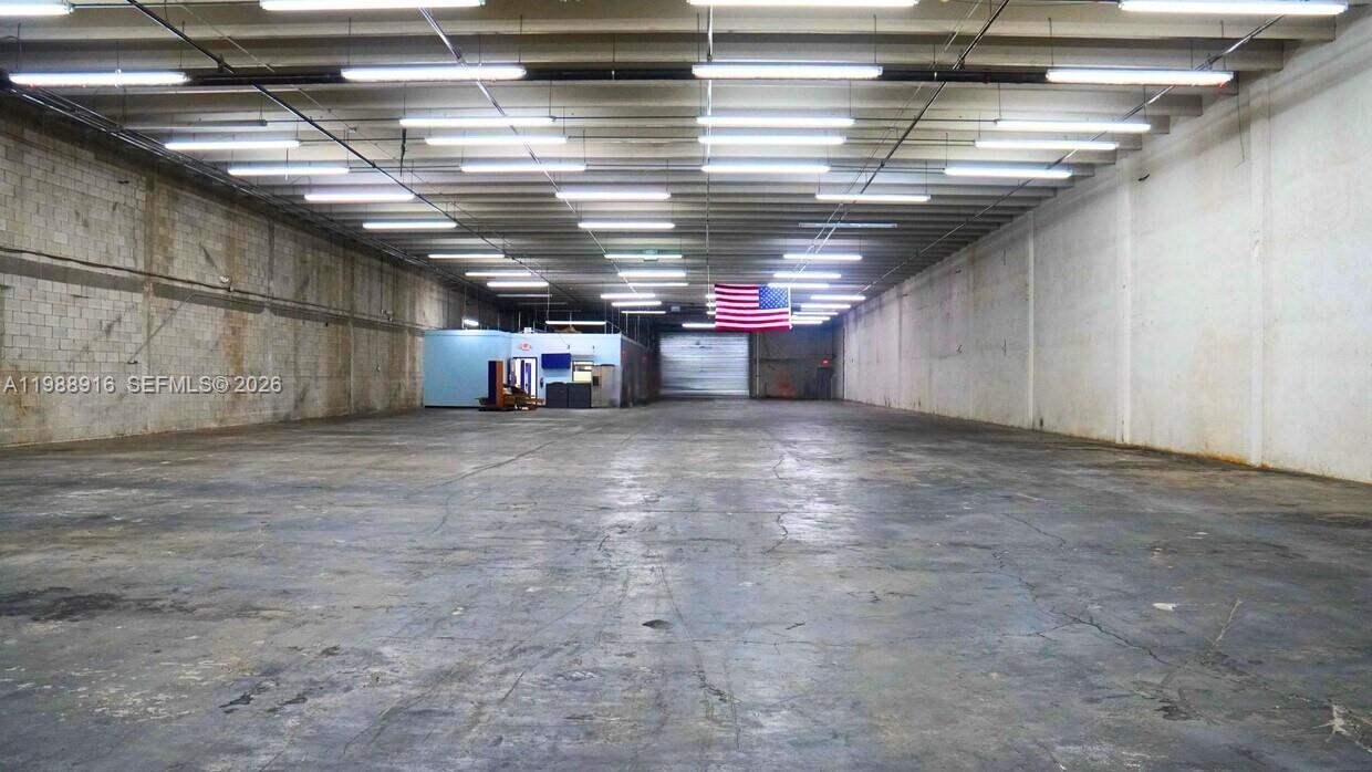   /   кв.футов $ 2026-03-24 0 Фото