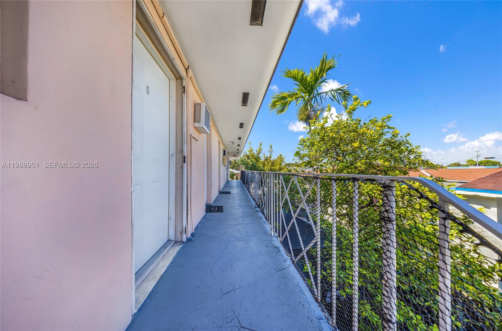   /  5334 кв.футов $ 2026-03-24 0 Фото