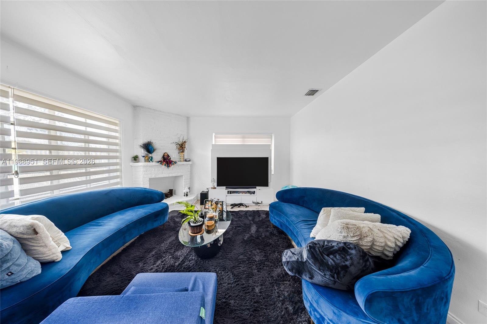   /  5334 кв.футов $ 2026-03-24 0 Фото