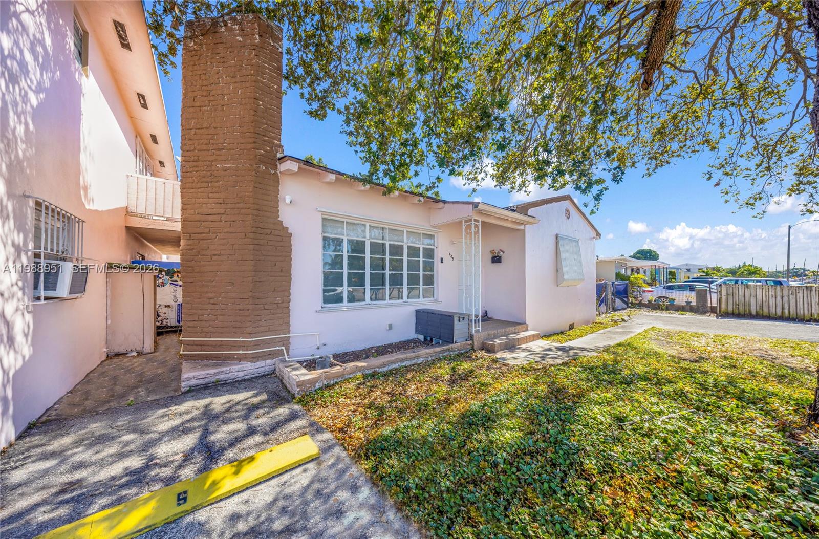   /  5334 кв.футов $ 2026-03-24 0 Фото