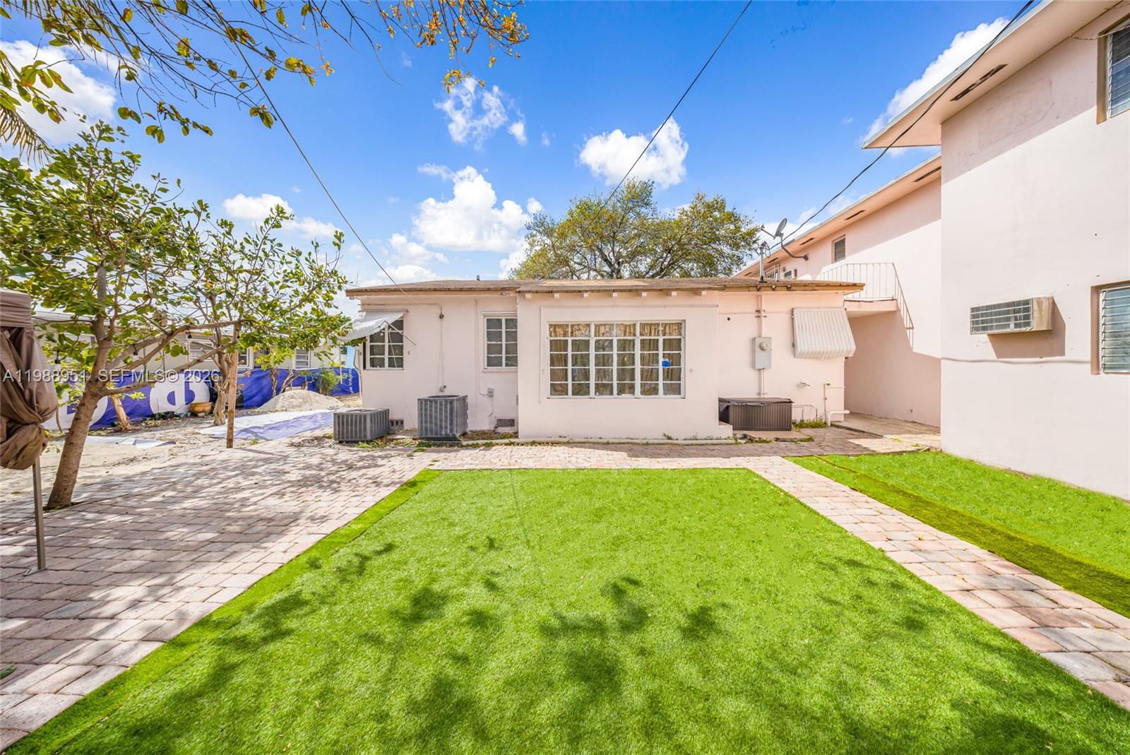   /  5334 кв.футов $ 2026-03-24 0 Фото