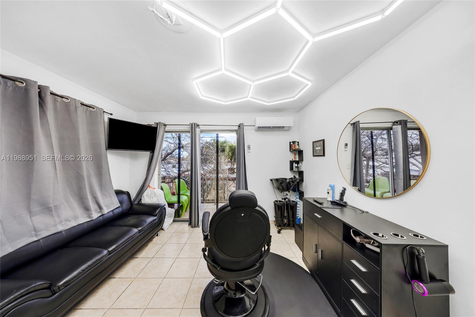   /  5334 кв.футов $ 2026-03-24 0 Фото