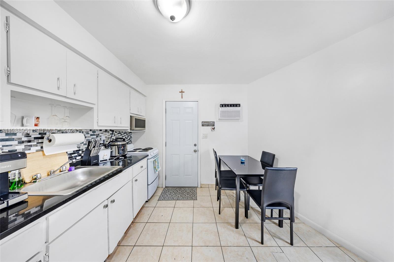   /  5334 кв.футов $ 2026-03-24 0 Фото