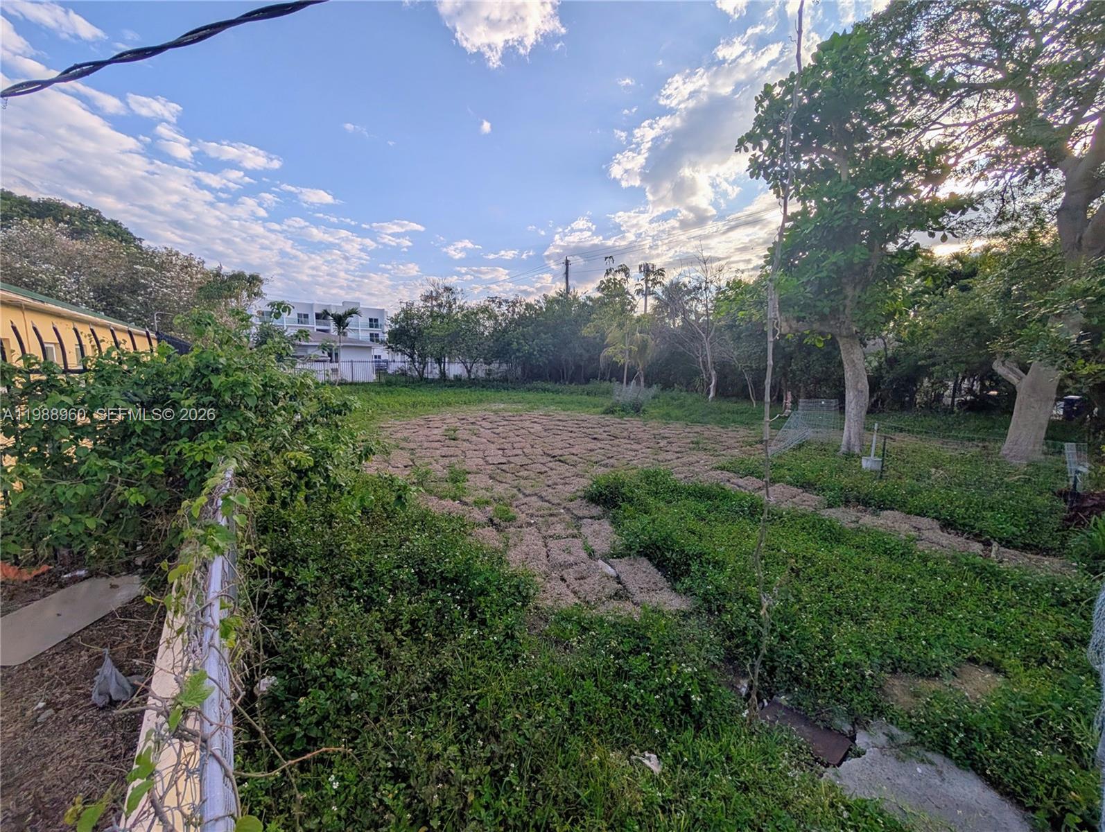   /   кв.футов $ 2026-03-24 0 Фото