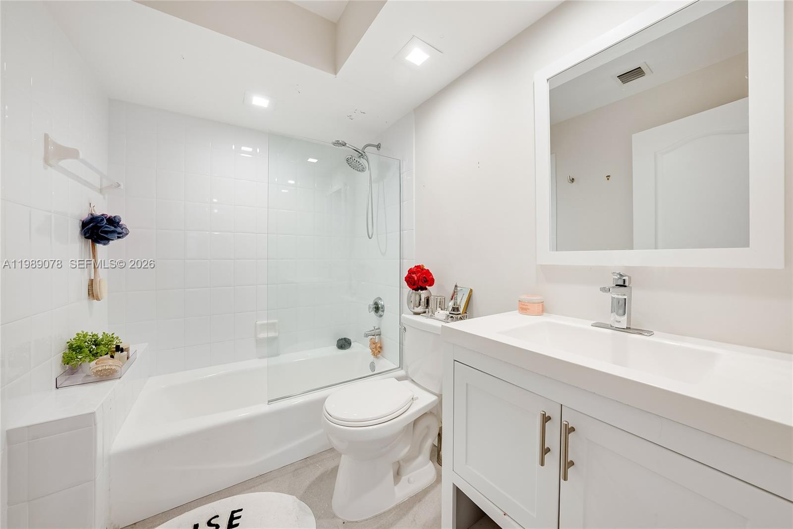 Photo of 20765 32nd Ave  (20765), Aventura, Florida, 33180 - Modern updated children's bathrooms throughout offer privacy and luxury for your family in the heart of Aventura