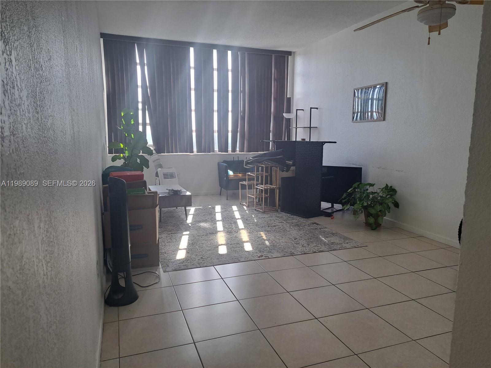 Ver detalles 1723E 1 / 2 861 sq. ft. $ 2026-03-25 0 foto