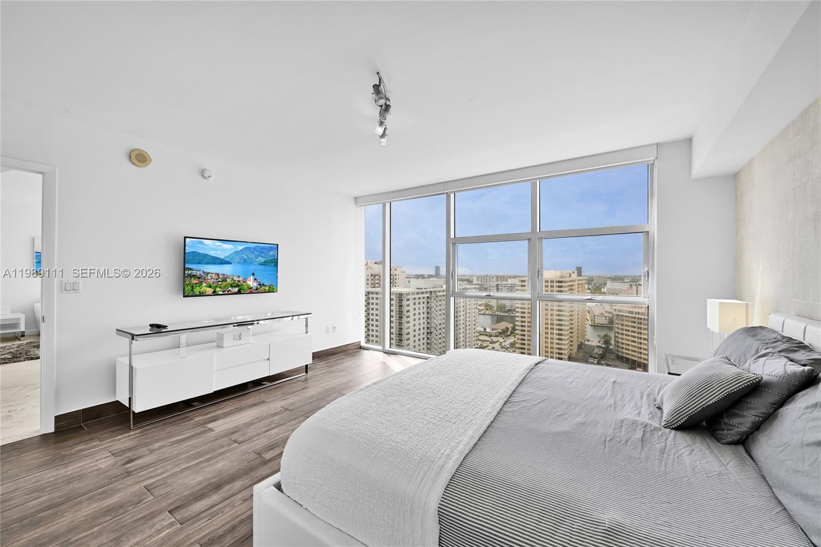 See details 1907 1 / 1 871 sq. ft. $ 2026-03-25 0 Photo
