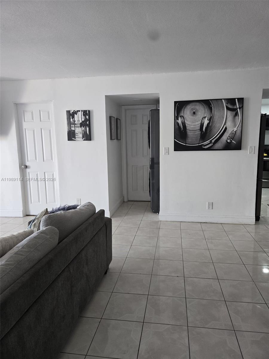409 2 / 2 1060 sq. ft. $ 2026-03-25 0 foto
