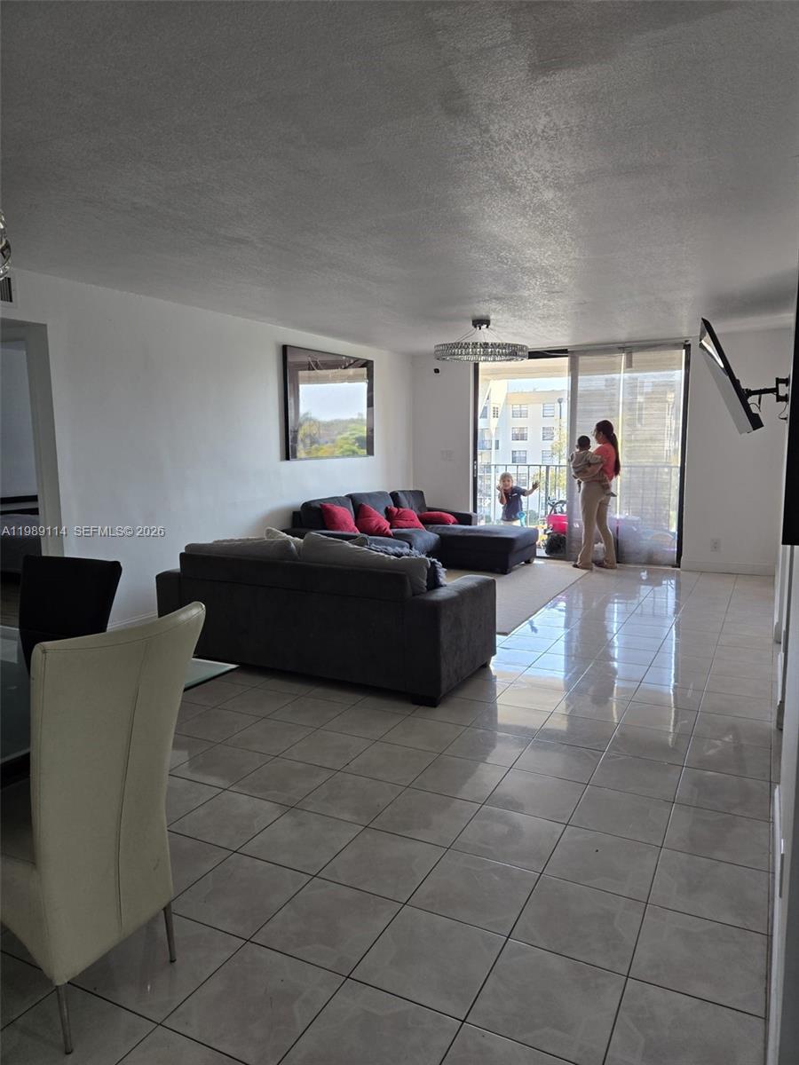 409 2 / 2 1060 sq. ft. $ 2026-03-25 0 foto