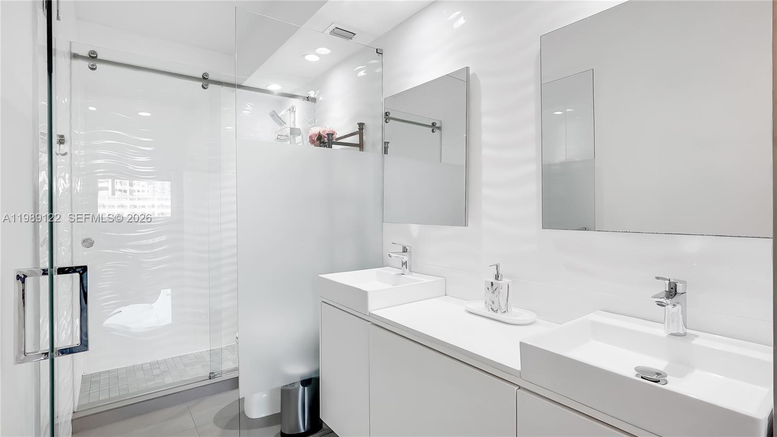 307 2 / 2 1350 sq. ft. $ 2026-04-20 0 Photo
