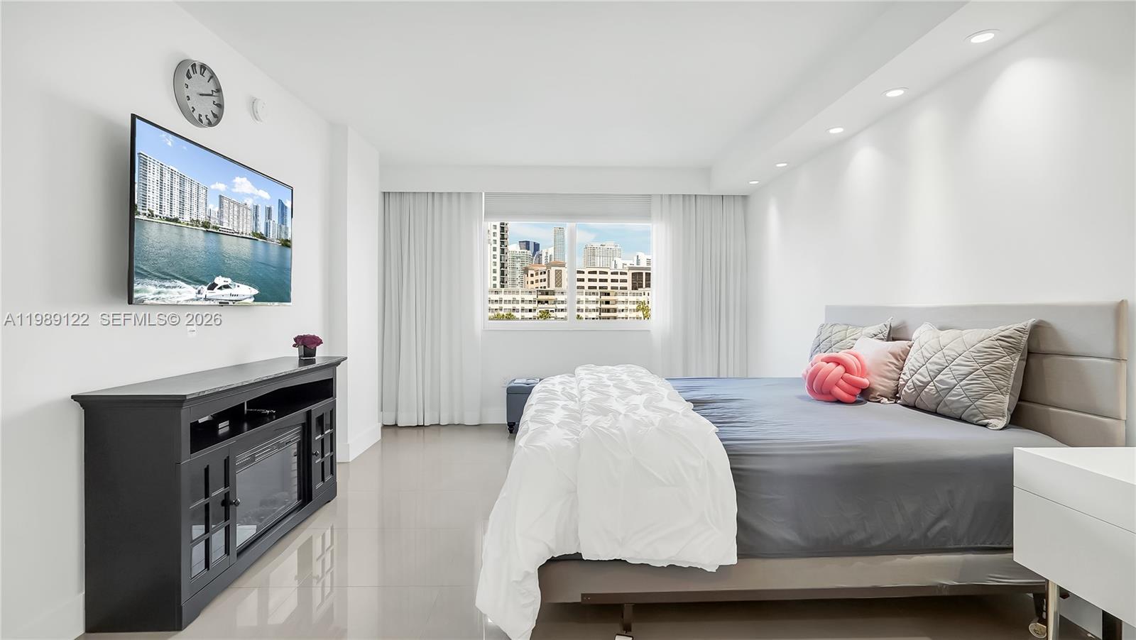 307 2 / 2 1350 sq. ft. $ 2026-04-20 0 Photo