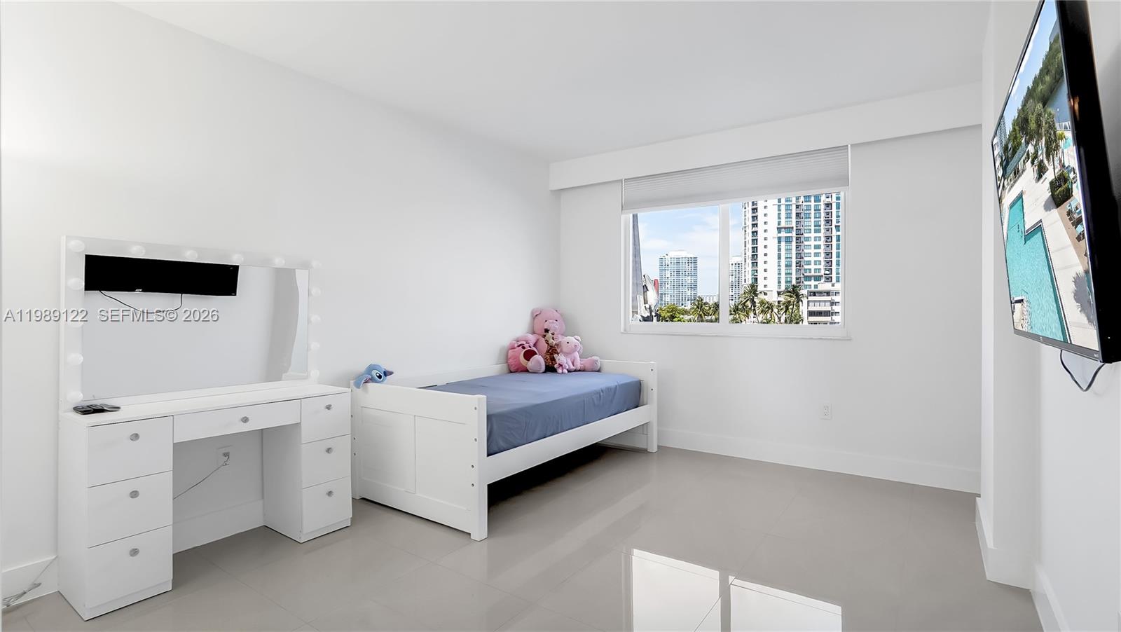 307 2 / 2 1350 sq. ft. $ 2026-04-20 0 Photo