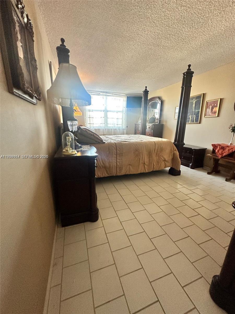 Photo of 427 Golden Isles Dr #7E, Hallandale Beach, Florida, 33009 -