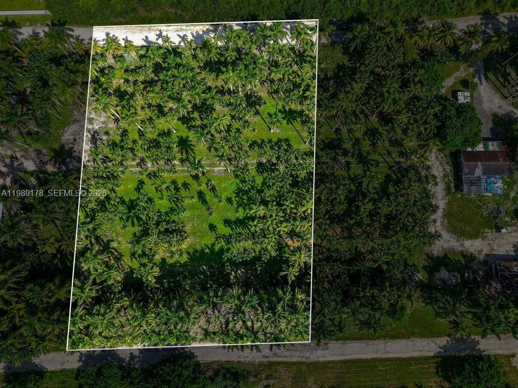   /   кв.футов $ 2026-03-25 0 Фото