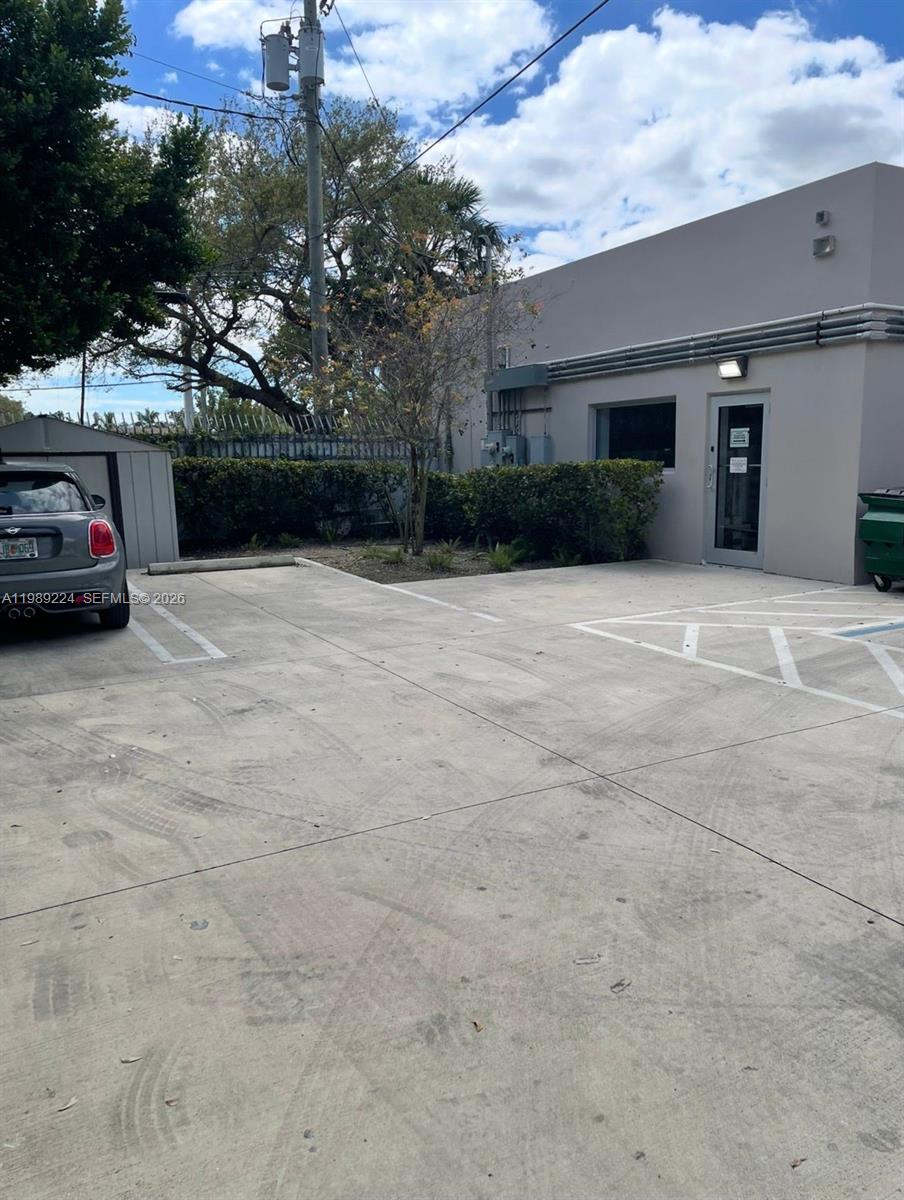   /   sq. ft. $ 2026-03-25 0 foto