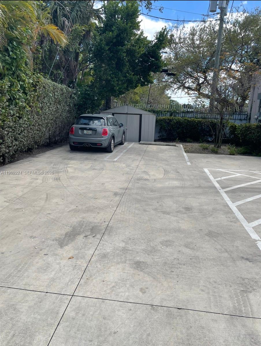   /   sq. ft. $ 2026-03-25 0 foto