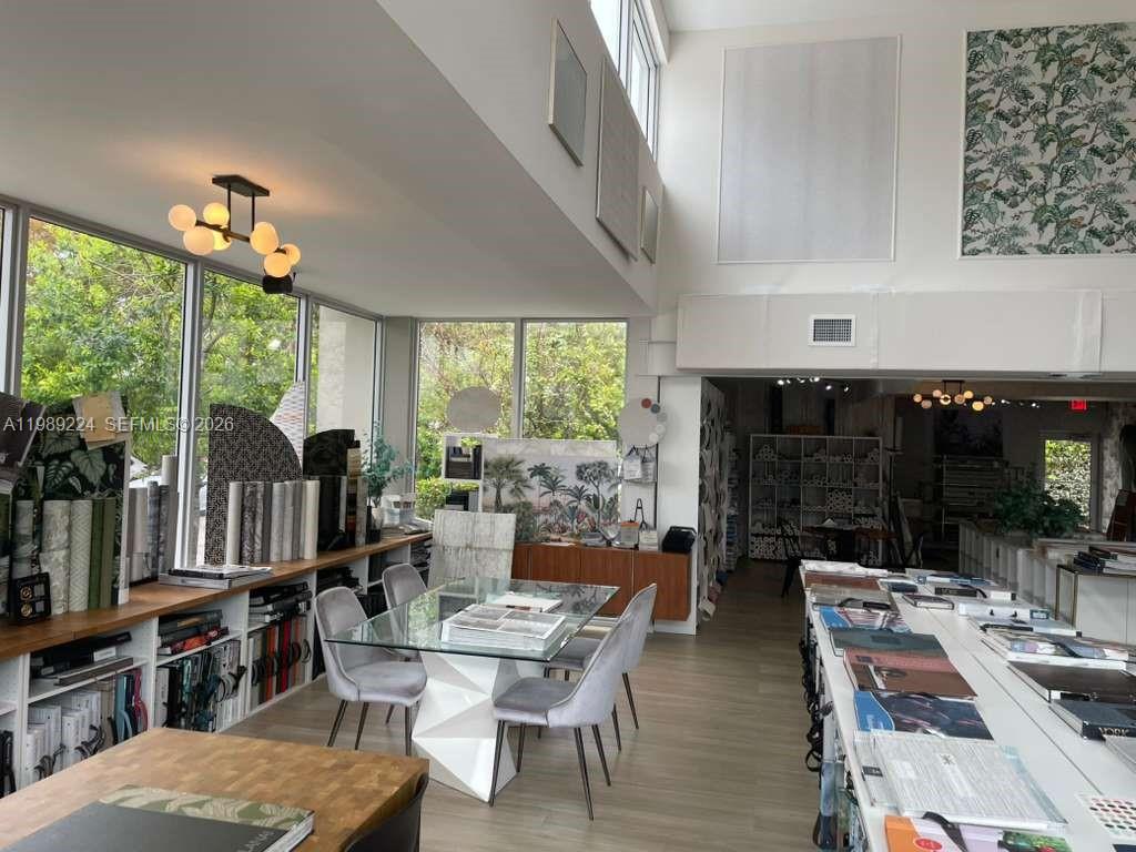   /   sq. ft. $ 2026-03-25 0 foto