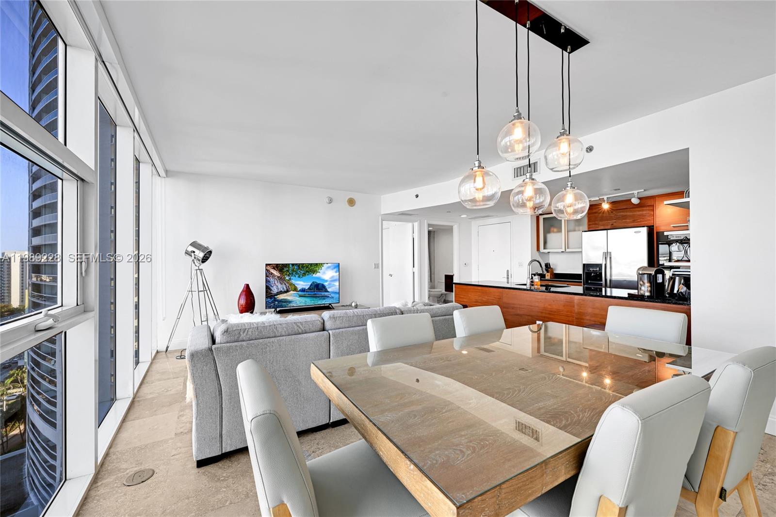 See details 1707 1 / 1 871 sq. ft. $ 2026-03-25 0 Photo