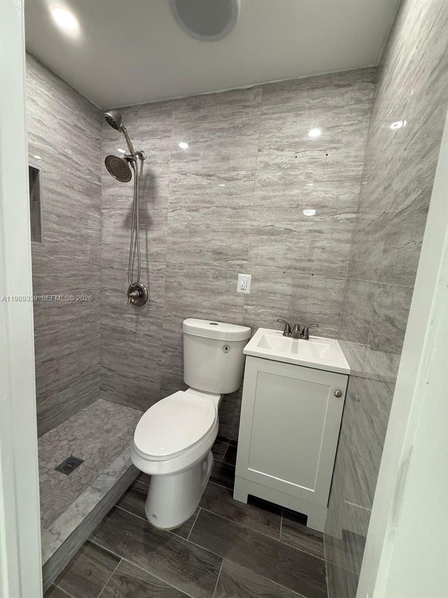   /  2132 кв.футов $ 2026-03-25 0 Фото