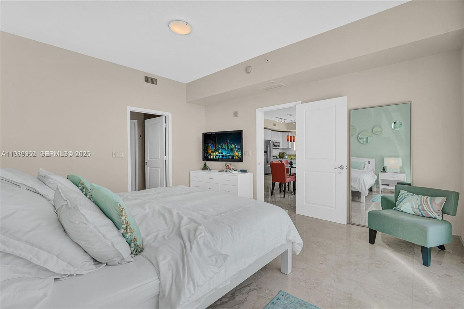 Photo of 1945 Ocean Dr  #906, Hallandale Beach, Florida, 33009 - 