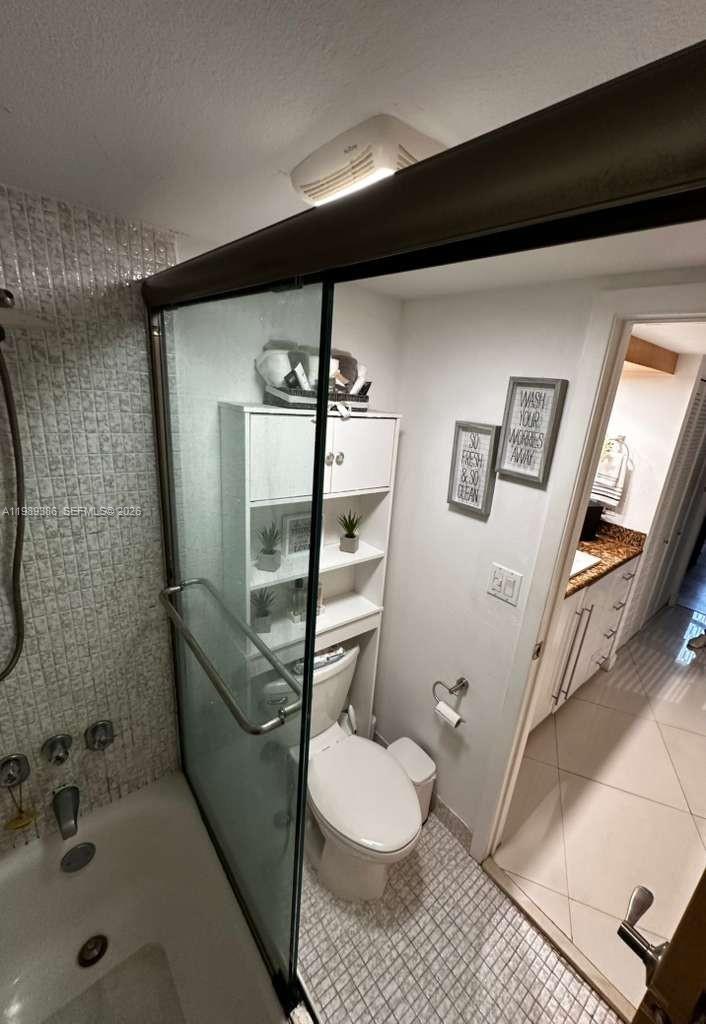 Photo of 3401 Country Club Dr  #718, Aventura, Florida, 33180 - 