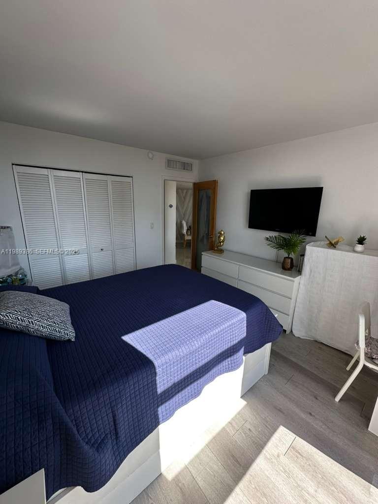 Photo of 3401 Country Club Dr  #718, Aventura, Florida, 33180 - 