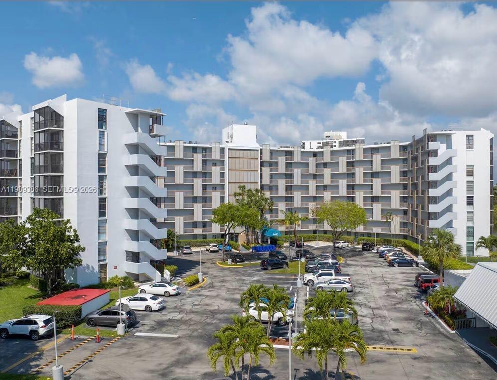 Photo of 3401 Country Club Dr  #718, Aventura, Florida, 33180 - 