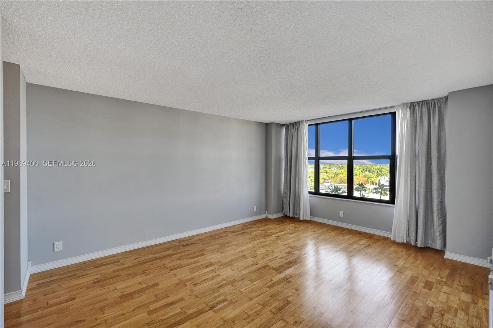 Photo of 2500 Parkview Dr #808, Hallandale Beach, Florida, 33009 -