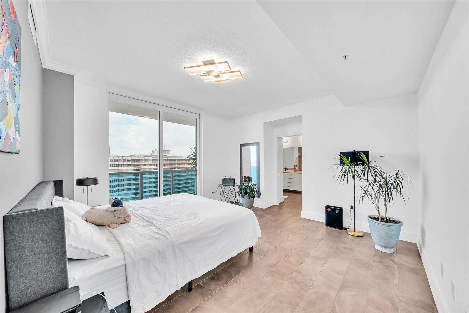 Photo of 1945 Ocean #1803, Hallandale Beach, Florida, 33009 - 15 Primary Bedroom (1)