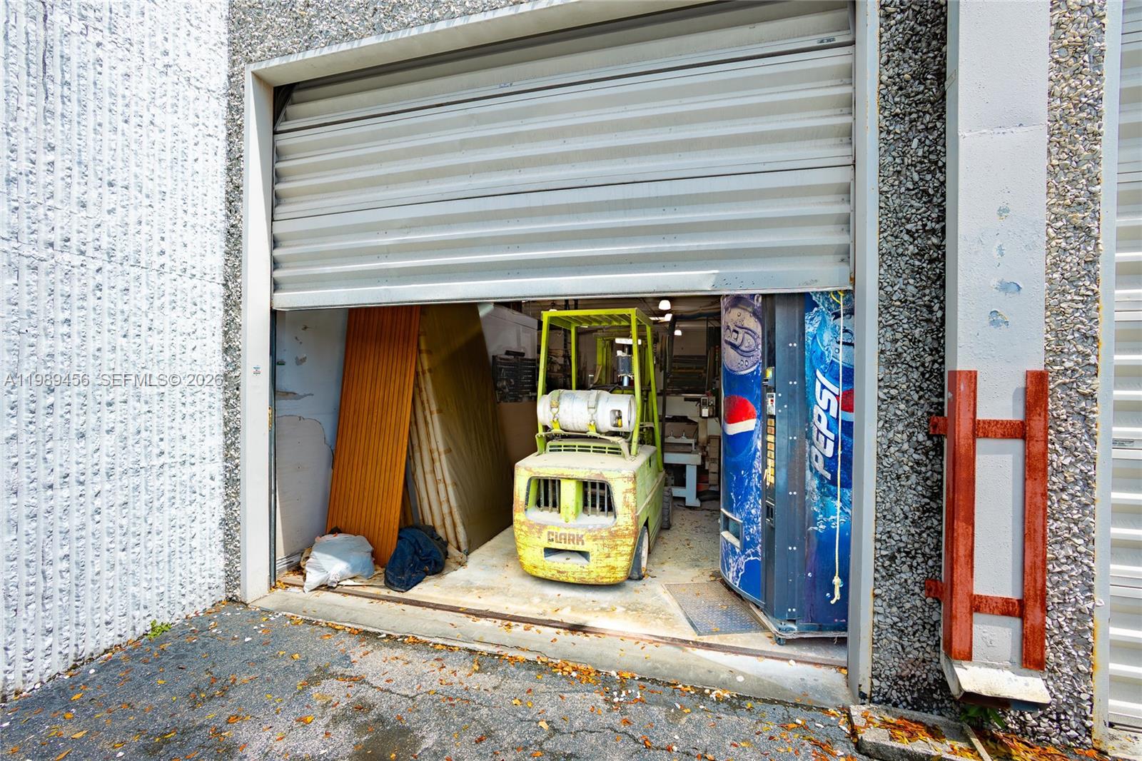 7311  /   sq. ft. $ 2026-03-25 0 Photo