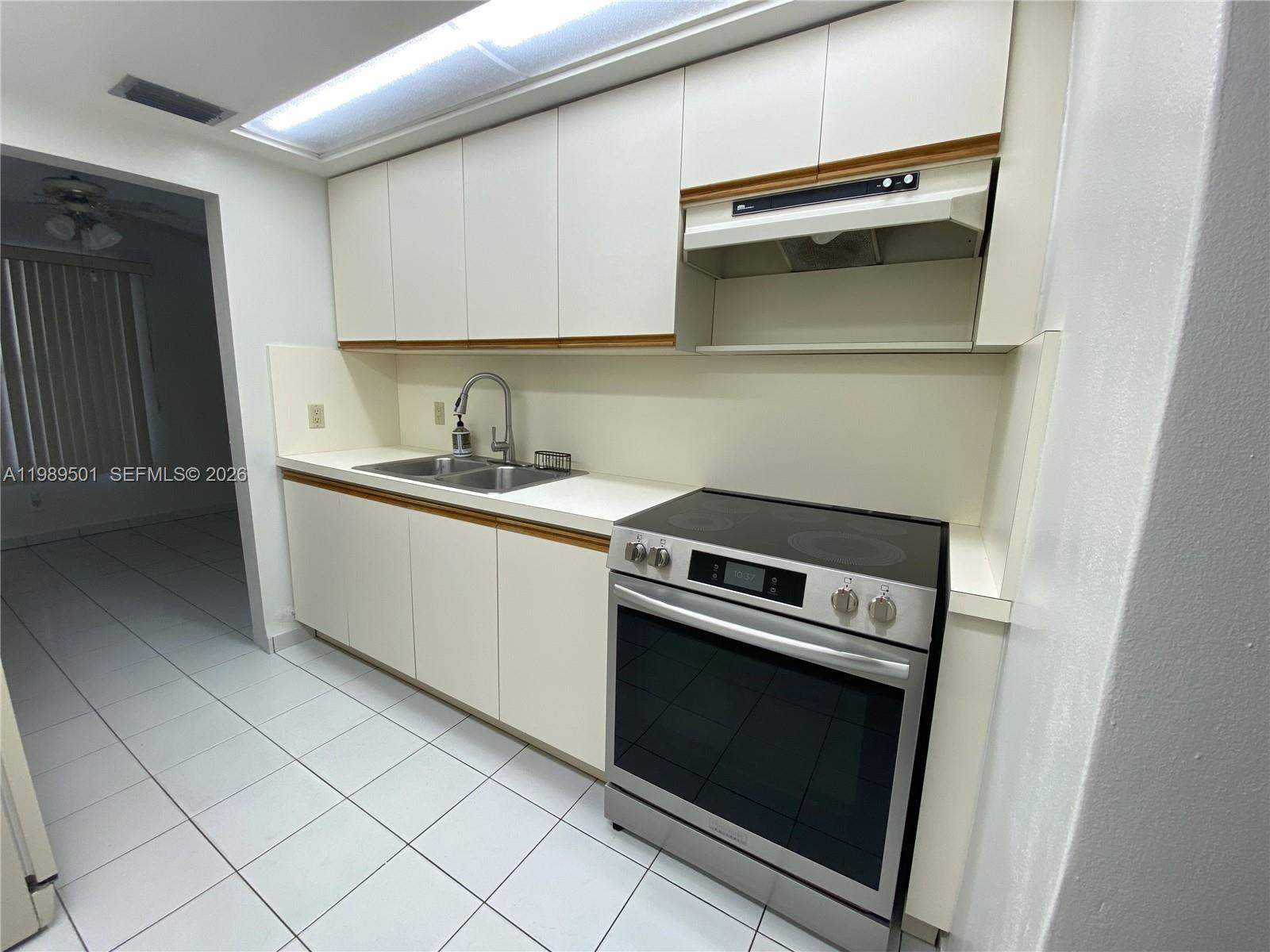   /  3282 sq. ft. $ 2026-03-25 0 Photo