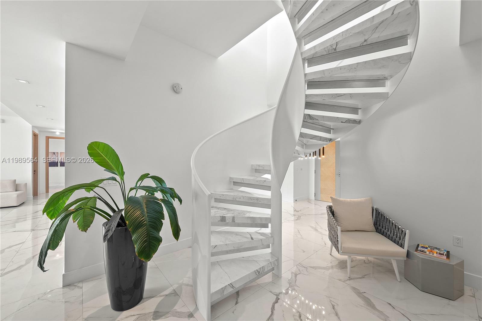 4-TS-03 5 / 6 3722 кв.футов $ 2026-03-25 0 Фото