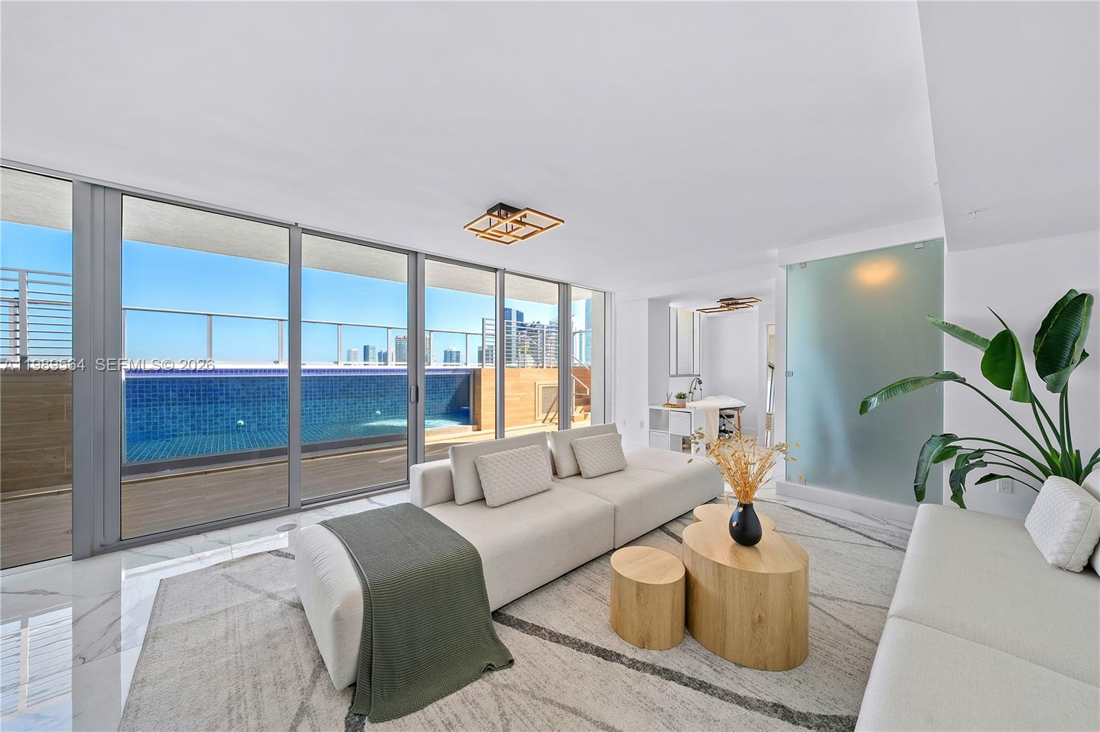 4-TS-03 5 / 6 3722 кв.футов $ 2026-03-25 0 Фото