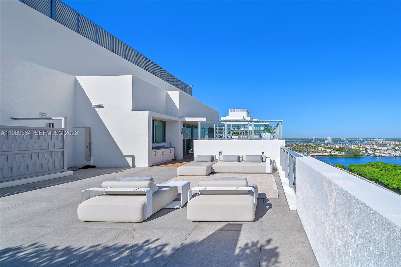 4-TS-03 5 / 6 3722 кв.футов $ 2026-03-25 0 Фото