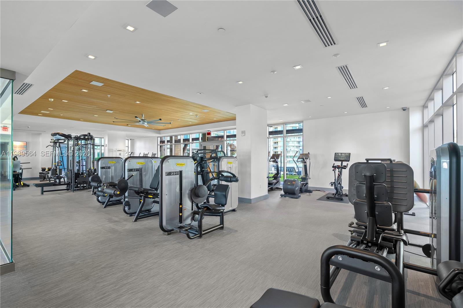 4-TS-03 5 / 6 3722 кв.футов $ 2026-03-25 0 Фото