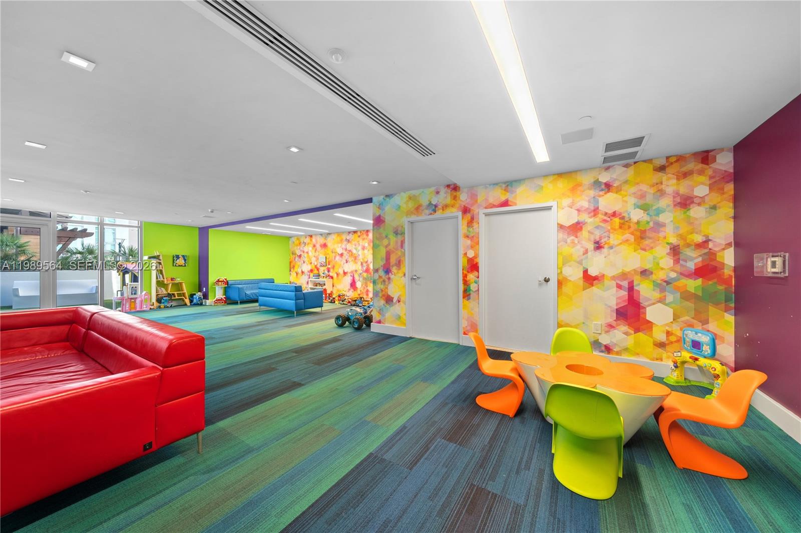 4-TS-03 5 / 6 3722 кв.футов $ 2026-03-25 0 Фото