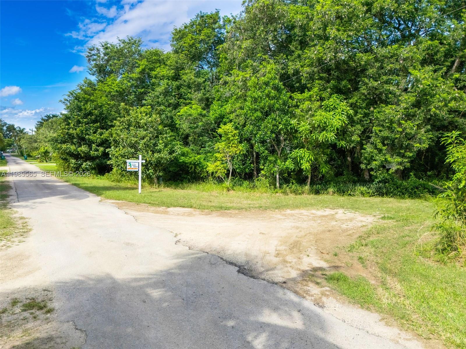   /   sq. ft. $ 2026-03-25 0 foto